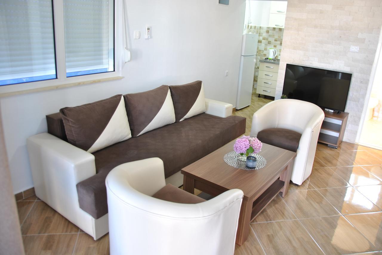 Royal Apartments & Villas Улцин Екстериор снимка